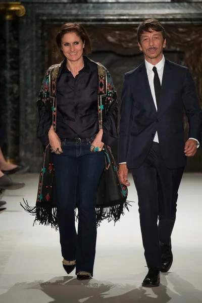 Look 74
